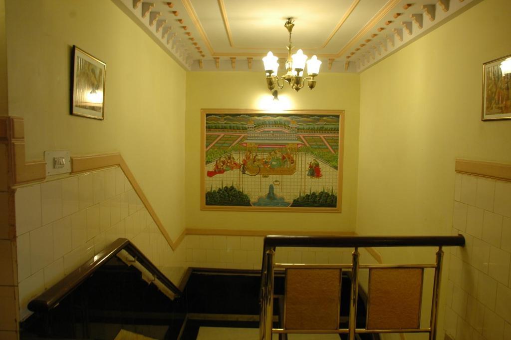 Hotel Kohinoor Jaipur Bagian luar foto