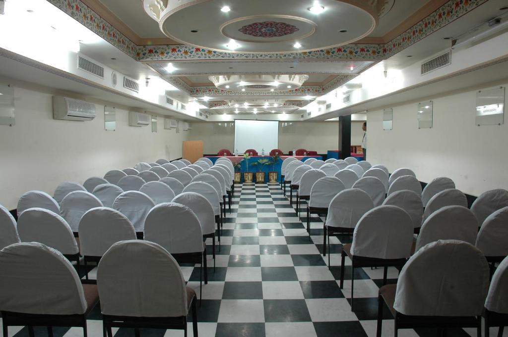 Hotel Kohinoor Jaipur Bagian luar foto
