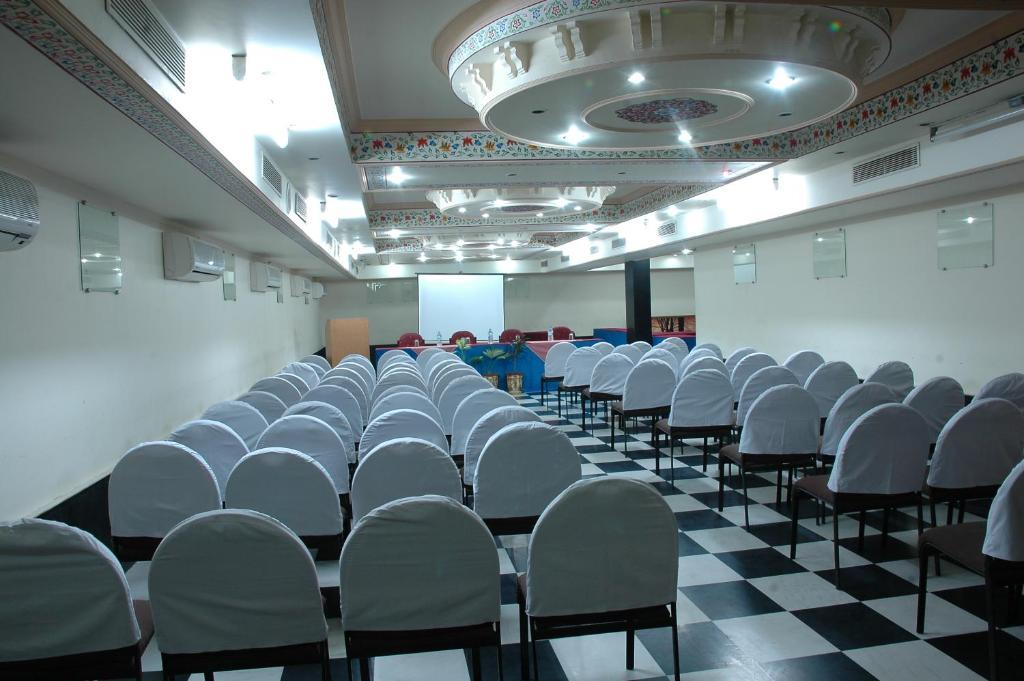 Hotel Kohinoor Jaipur Bagian luar foto