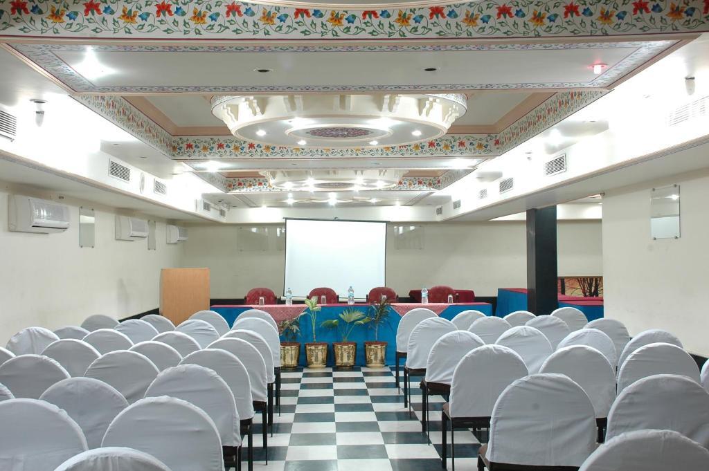 Hotel Kohinoor Jaipur Bagian luar foto