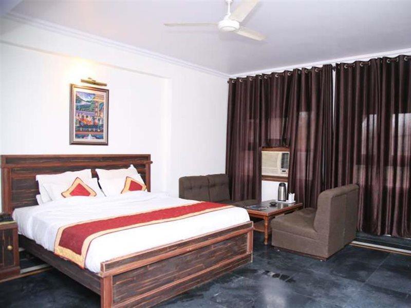 Hotel Kohinoor Jaipur Bagian luar foto